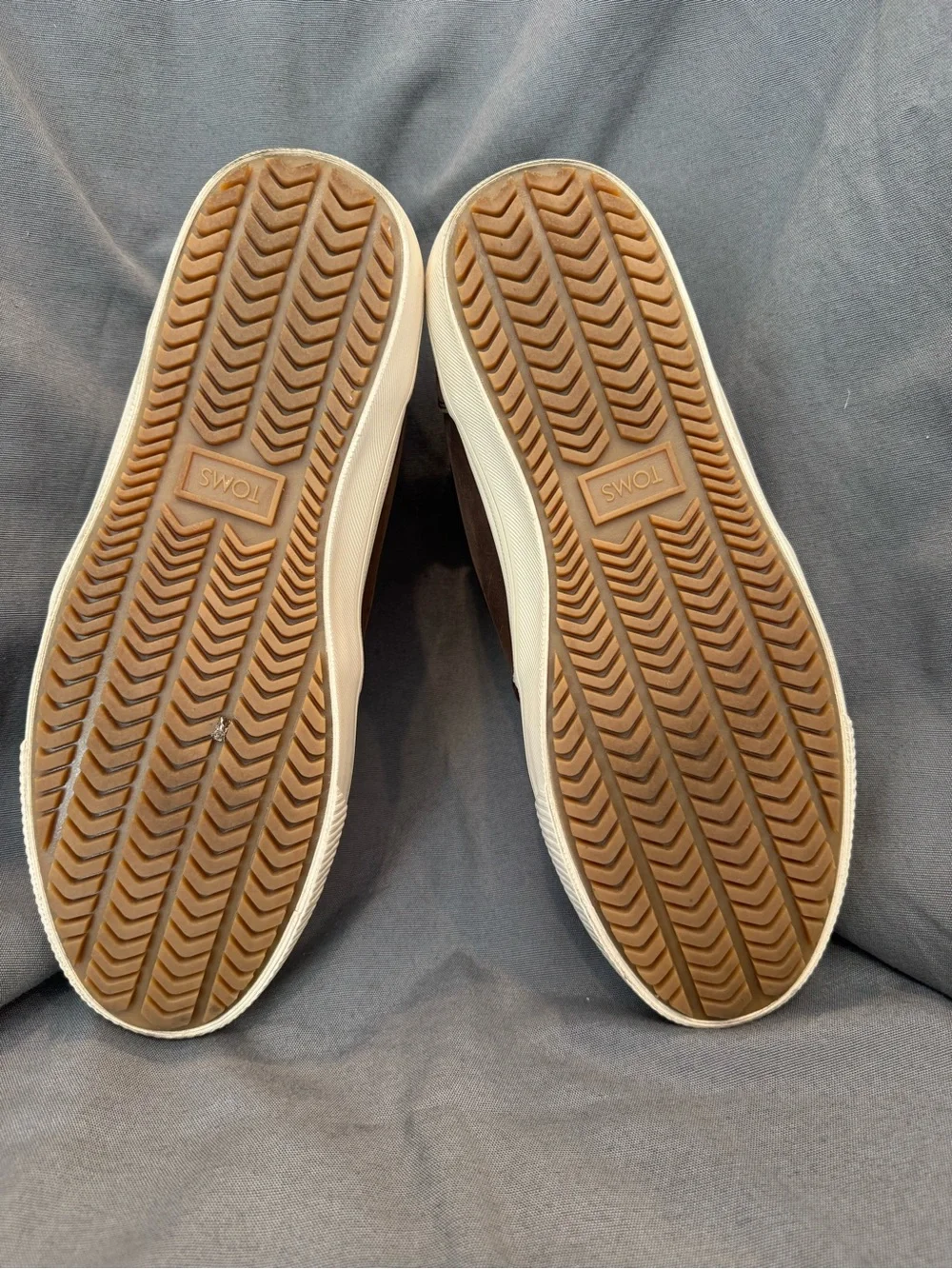 Toms Men's Dark Brown Chukka Boots with Cream Soles